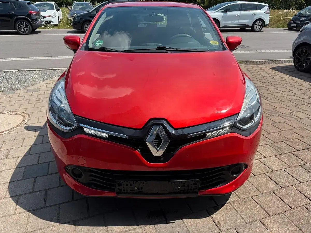 Gebraucht Renault Clio 75 PS (55 kW) 2014 Rot Kleinwagen