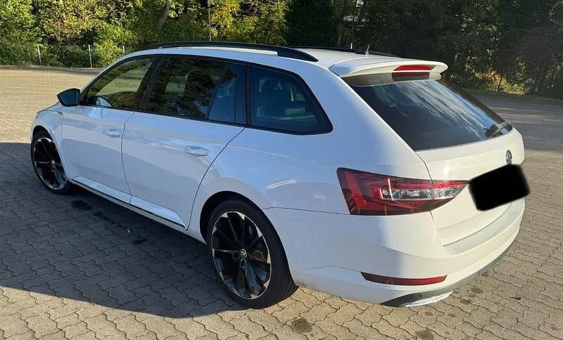 Gebraucht Skoda Superb SportLine 190 PS (139 kW) 2019 Weiß Kombi