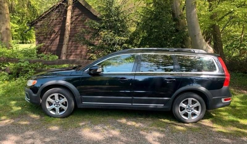 Schwarz Gebraucht 2008 Volvo XC70 Kombi | 6.300 € (Etwas zu teuer) - Bild 1/4