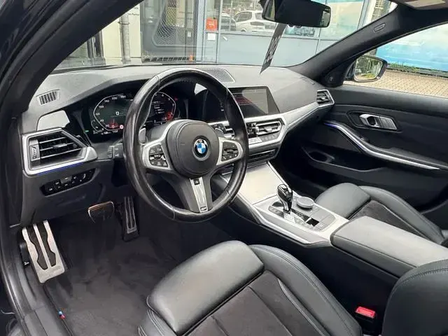 Gebraucht BMW M340 Performance 340 PS (250 kW) 2021 Black sapphire Kombi