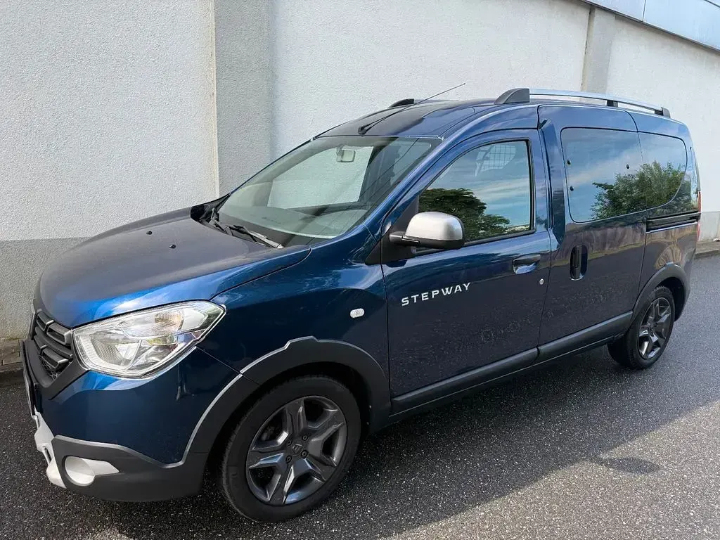 Gebraucht Dacia Dokker Celebration 116 PS (85 kW) 2018 Blau Van / Kleinbus