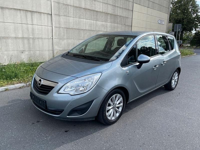 Silber Gebraucht 2013 Opel Meriva Active Van / Kleinbus | 4.999 € (Superpreis) - Bild 1/4