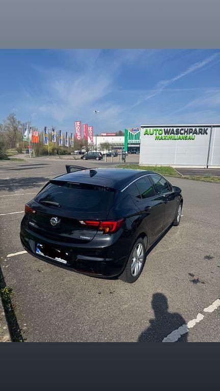 Gebraucht Opel Astra Dynamic 125 PS (91 kW) 2018 Schwarz Limousine