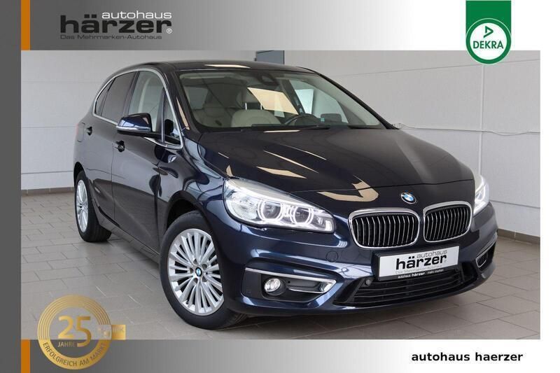 Blau Gebraucht 2015 BMW 218 Active Tourer Luxury Line Van / Kleinbus | 13.770 € (Fairer Preis) - Bild 1/4