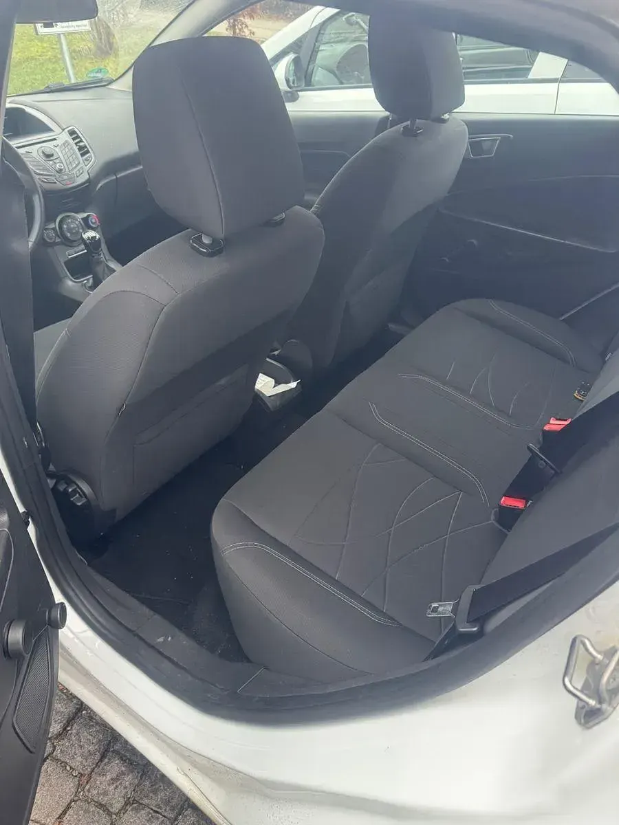Gebraucht Ford Fiesta SYNC Edition 80 PS (58 kW) 2013 Weiß Kleinwagen
