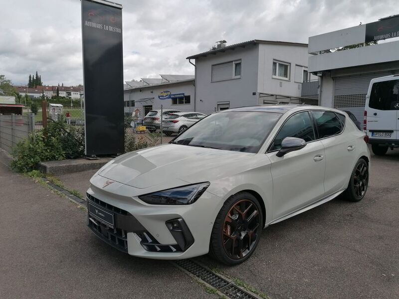 Grau Neu 2025 Cupra Leon VZ Limousine | 43.900 € (Fairer Preis) - Bild 1/4