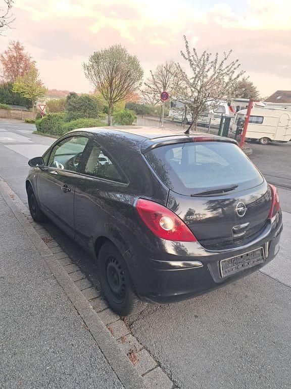Second-hand Opel Corsa Edition 80 CP (58 kW) 2008 Negru Hatchback