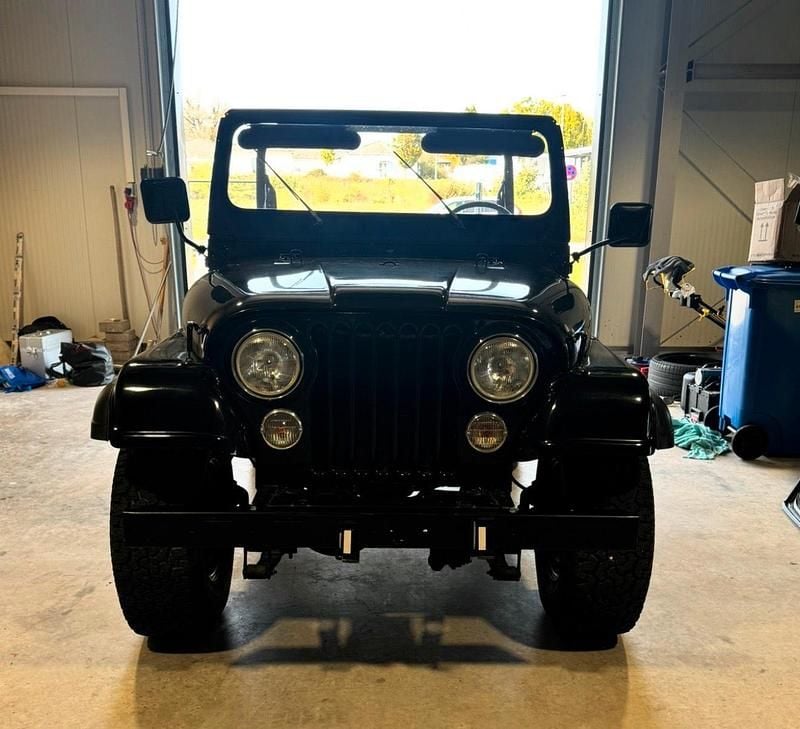 Second-hand Jeep CJ 100 CP (73 kW) 1976 Negru Cabrio