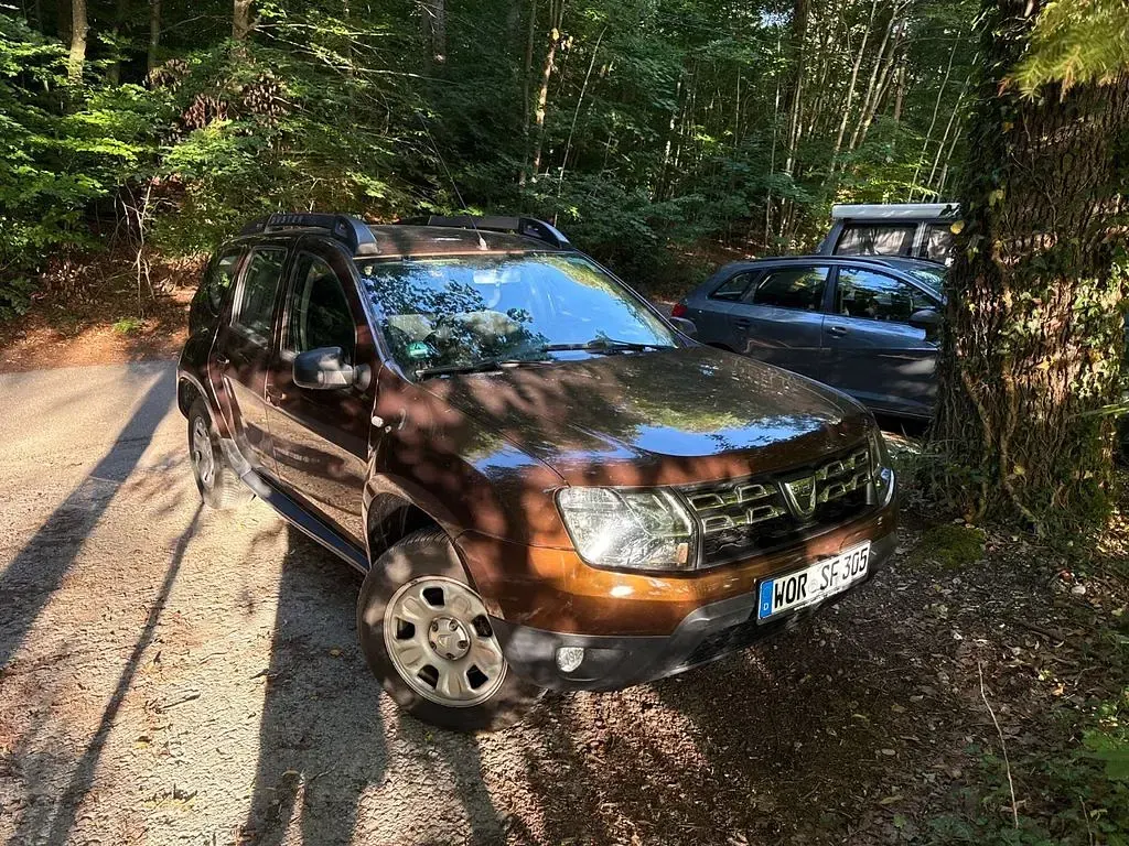 Gebraucht Dacia Duster Lauréate 125 PS (91 kW) 2014 Braun SUV