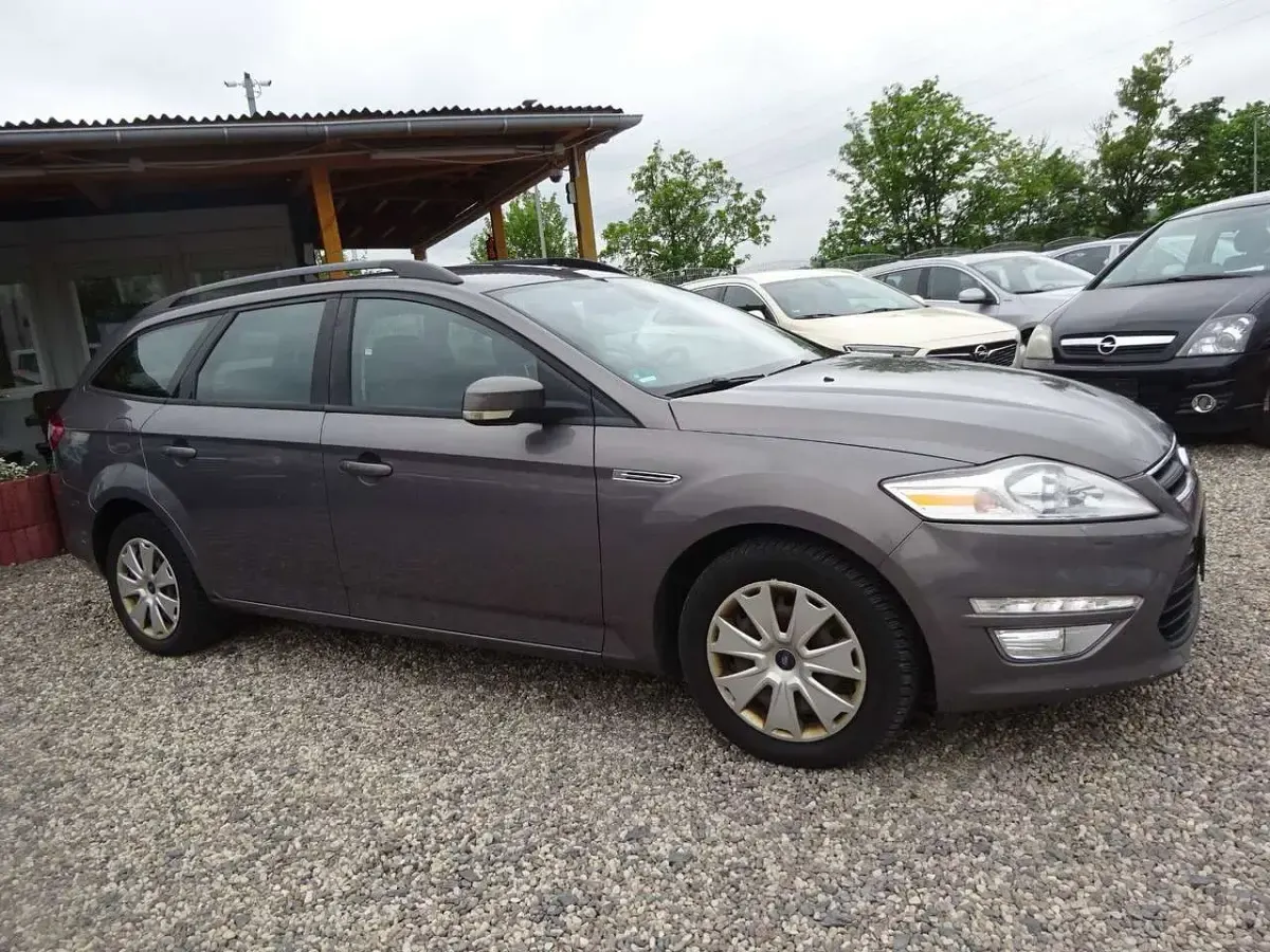 Gebraucht Ford Mondeo Trend 140 PS (102 kW) 2011 Braun Kombi