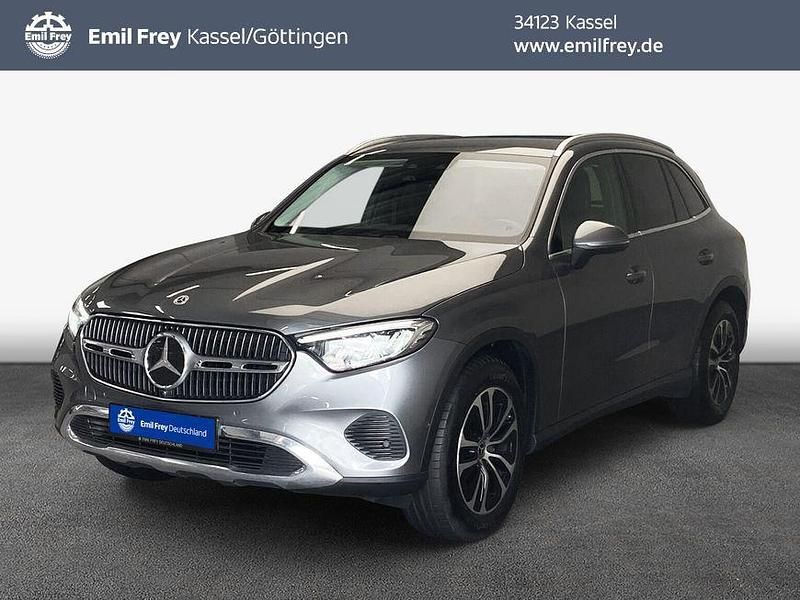 Grau Gebraucht 2023 Mercedes GLC220 Advanced SUV | 43.432 € (Fairer Preis) - Bild 1/4
