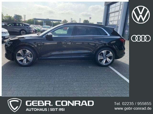 Mythosschwarz metallic Gebraucht 2019 Audi e-tron Sport SUV | 29.789 € (Guter Preis) - Bild 1/4