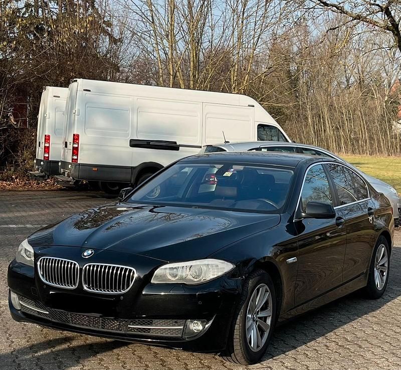 Gebraucht BMW 530 245 PS (180 kW) 2011 Schwarz Limousine