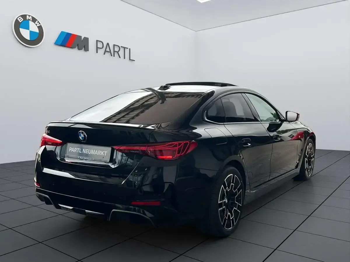 Gebraucht BMW i4 294 kW (401 PS) 2026 Saphirschwarz Limousine