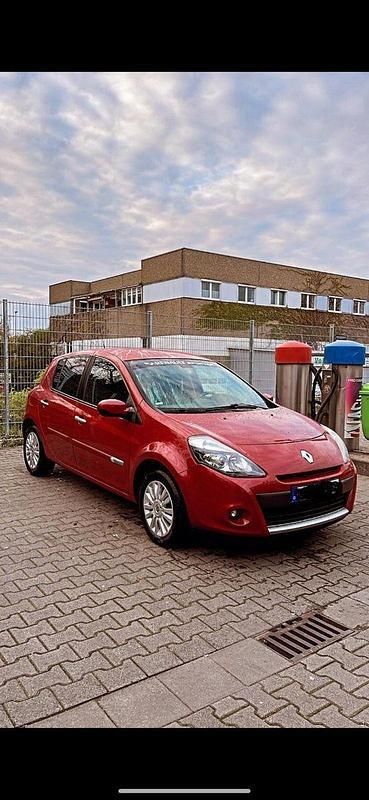 Rot Gebraucht 2010 Renault Clio II Expression Kleinwagen | 3.250 € (Etwas zu teuer) - Bild 1/4