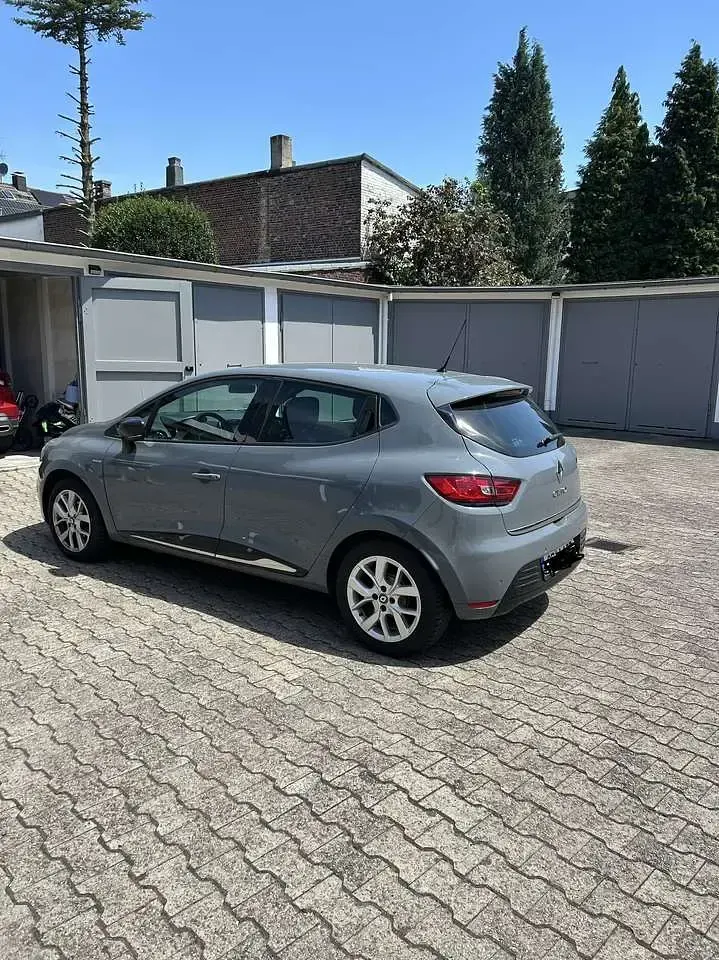 Gebraucht Renault Clio LIMITED 73 PS (53 kW) 2018 Kleinwagen