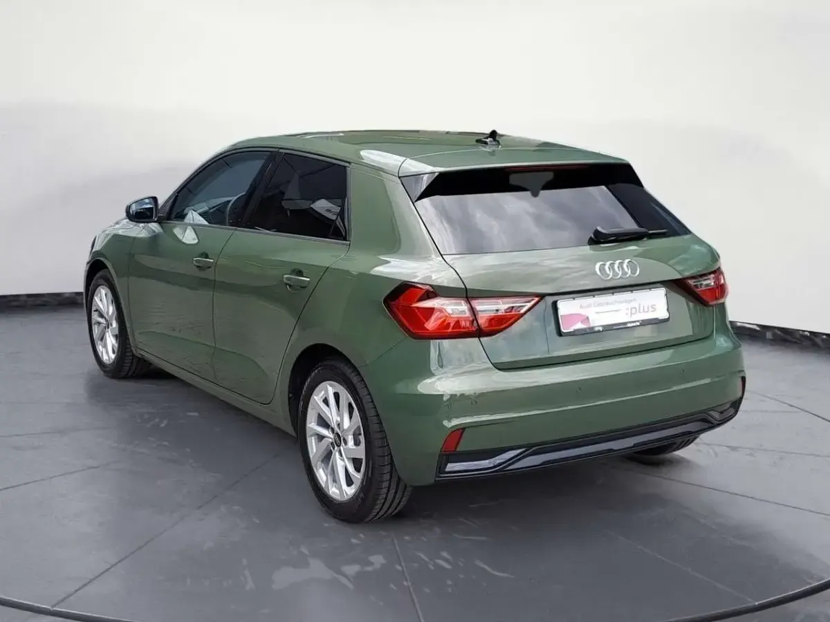 Gebraucht Audi A1 Advanced 116 PS (85 kW) 2025 Distriktgrün metallic SUV