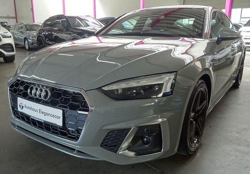Grau Gebraucht 2022 Audi A5 Sportback S-Line Limousine | 36.849 € (Fairer Preis) - Bild 1/4