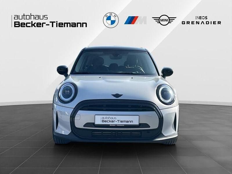 Gebraucht Mini Cooper 136 PS (100 kW) 2022 White silver Kleinwagen