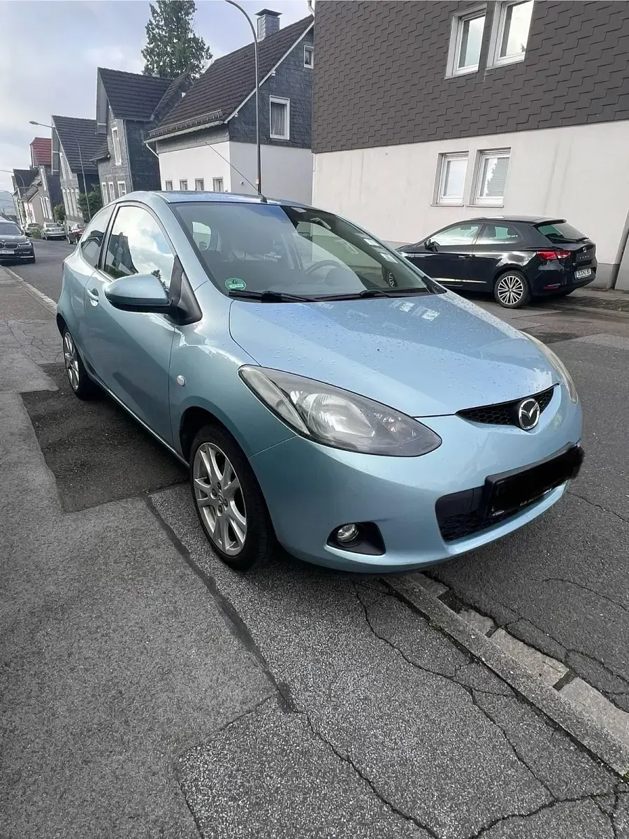Gebraucht Mazda 2 86 PS (63 kW) 2010 Blau Kleinwagen