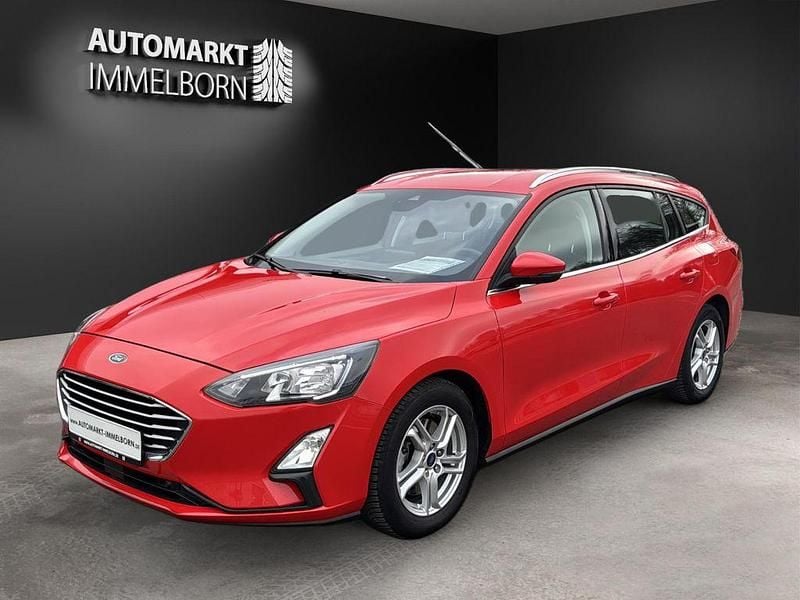Gebraucht Ford Focus Cool & Connect 125 PS (91 kW) 2022 Rot Kombi