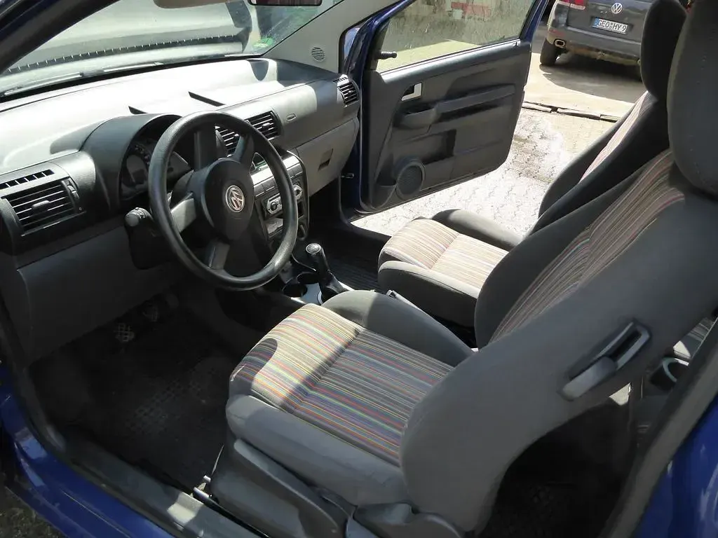 Occasion VW Fox 54 ch (39 kW) 2005 Bleue Citadine
