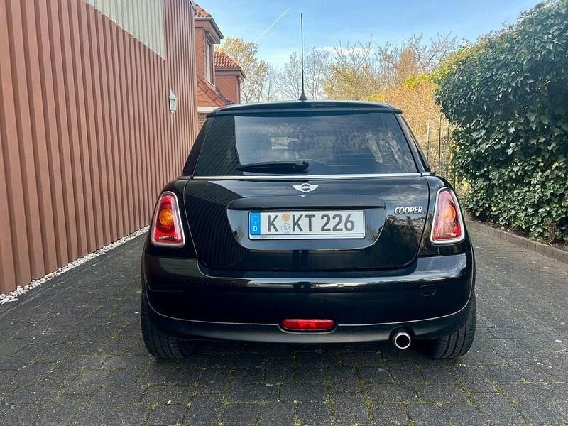 Gebraucht Mini Cooper 122 PS (89 kW) 2010 Schwarz Kleinwagen