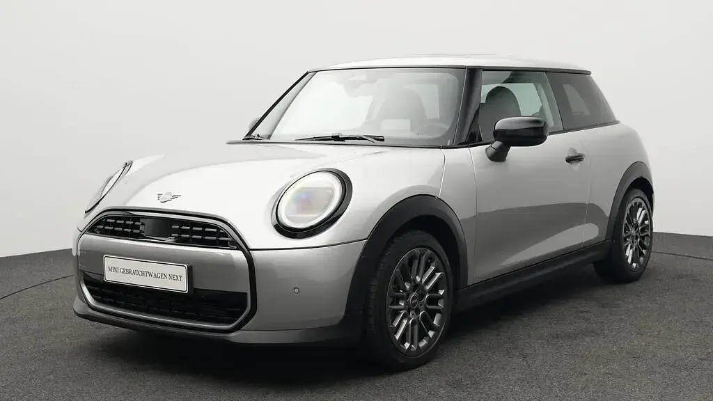Używany Mini Cooper Classic 156 KM (114 kW) 2024 Szary Hatchback