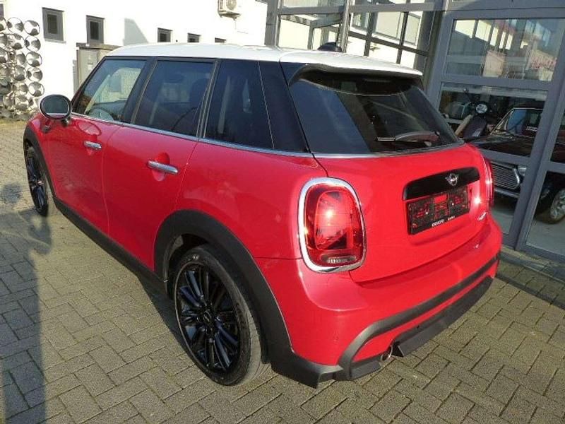 Gebraucht Mini Cooper Classic 136 PS (100 kW) 2023 Chili red Kleinwagen