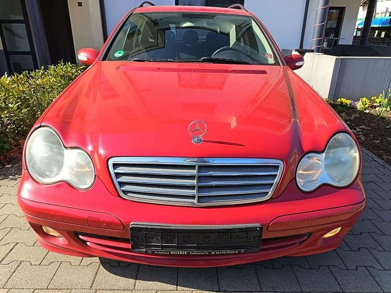 Gebraucht Mercedes C180 143 PS (105 kW) 2005 Feueropal  unilack Kombi