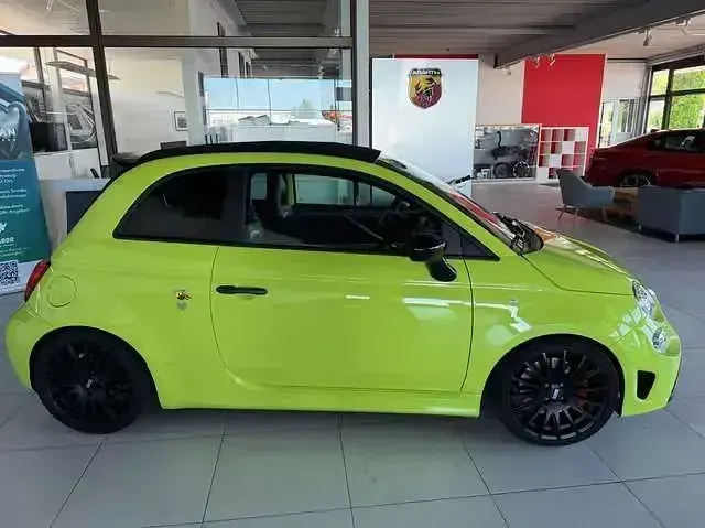 Gebraucht Abarth 595C Competizione 180 PS (132 kW) 2021 Adrenalin grün Cabrio