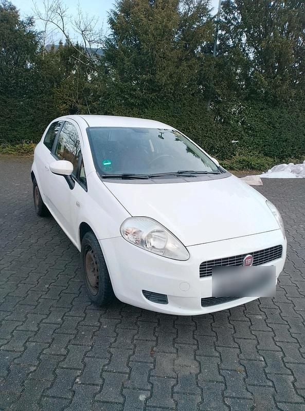 Weiß Gebraucht 2008 Fiat Punto Kleinwagen | 1.100 € (Guter Preis) - Bild 1/4