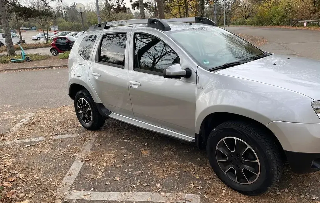 Gebraucht Dacia Duster Prestige 125 PS (91 kW) 2018 Silber SUV