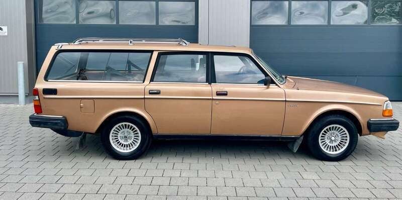 Woodside tan metallic brown Gebraucht 1981 Volvo 245 Kombi | 14.900 € - Bild 1/4