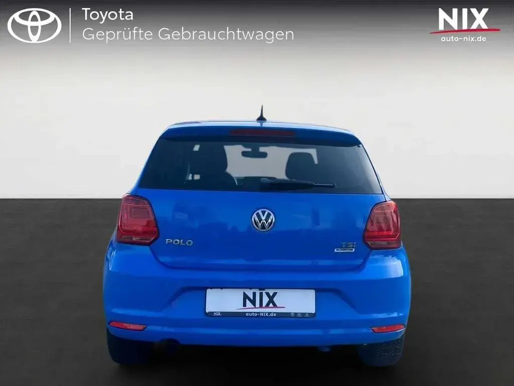 Gebraucht VW Polo Comfortline 90 PS (66 kW) 2015 Blau Limousine