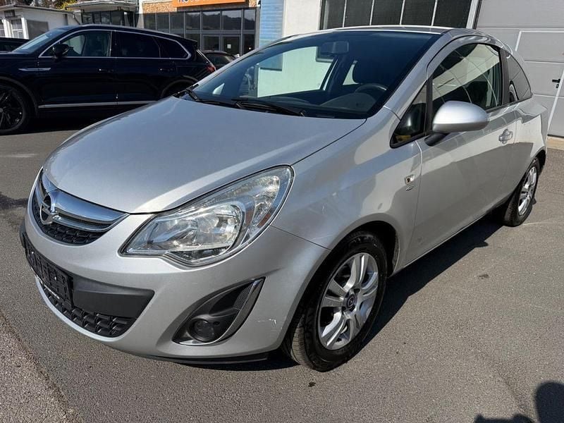 Gebraucht Opel Corsa Satellite 69 PS (50 kW) 2011 Silber Kleinwagen