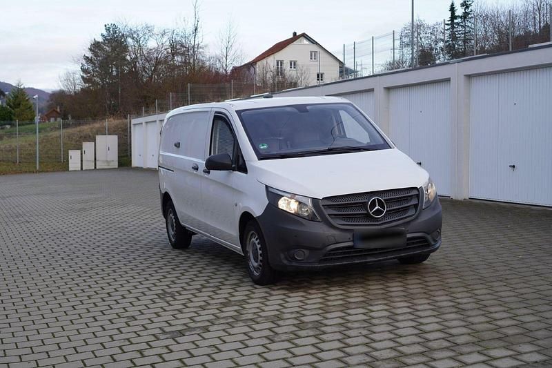 Gebraucht Mercedes Vito 114 PS (83 kW) 2017 Weiß Van
