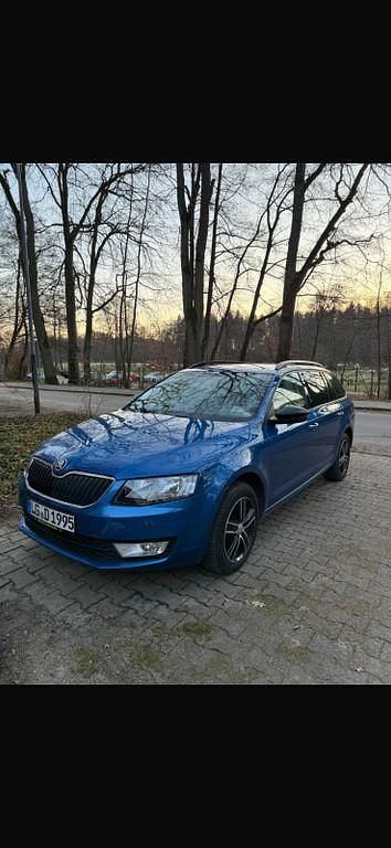 Blau Gebraucht 2015 Skoda Octavia Kombi | 7.000 € (Superpreis) - Bild 1/4