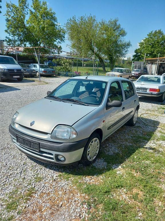 Gebraucht Renault Clio II 58 PS (42 kW) 2000 Grau Limousine