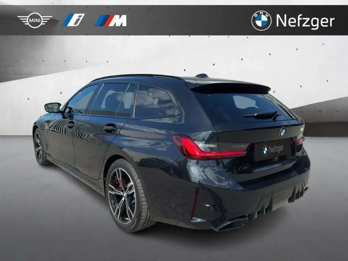 Gebraucht BMW 340 374 PS (275 kW) 2025 Black sapphire metallic Kombi