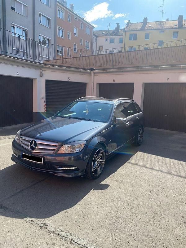Gebraucht Mercedes C350 Elegance 231 PS (169 kW) 2010 Grau Kombi