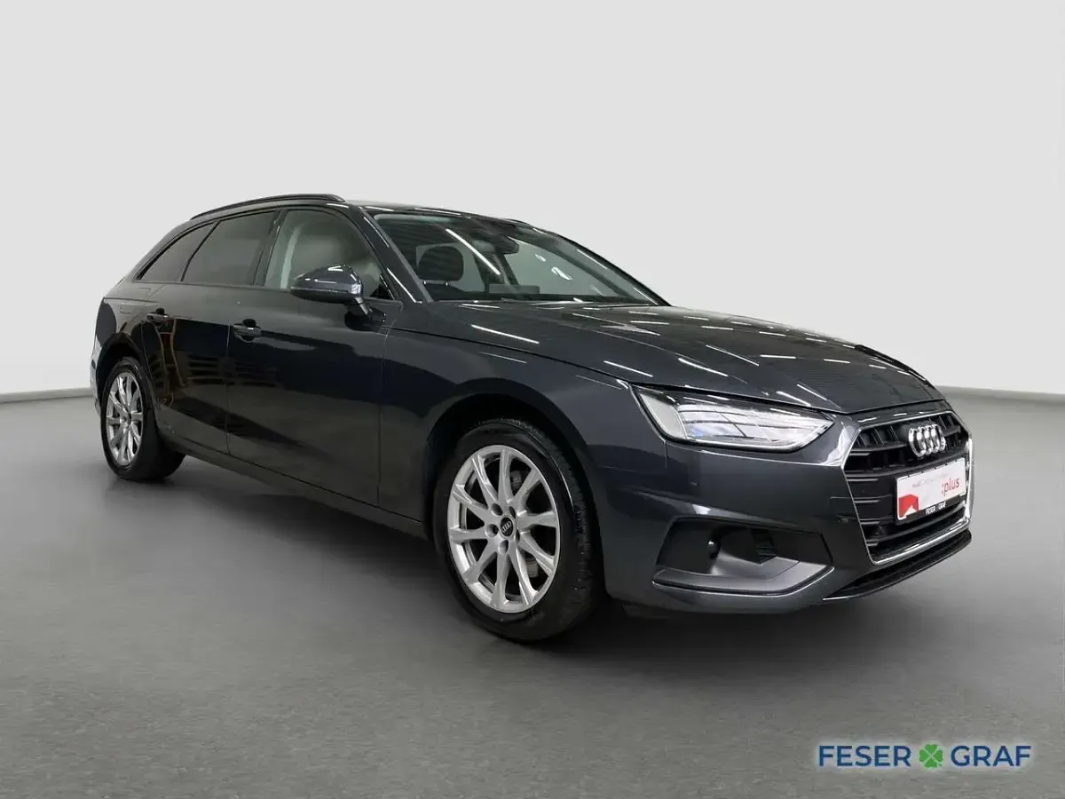 Gebraucht Audi A4 Sport 163 PS (119 kW) 2023 Grau Kombi