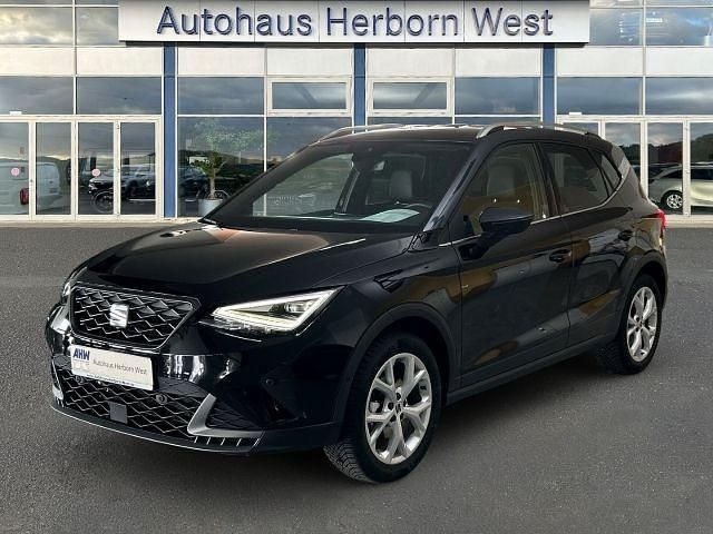 Mythosschwarz metallic / dach Gebraucht 2024 Seat Arona FR SUV | 18.950 € (Guter Preis) - Bild 1/4