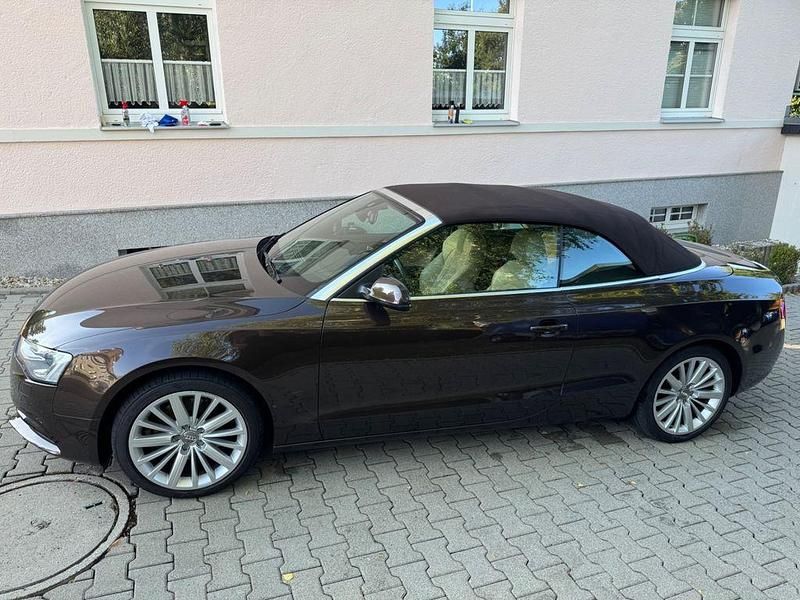 Braun Gebraucht 2012 Audi Cabriolet Cabrio | 13.500 € (Fairer Preis) - Bild 1/4