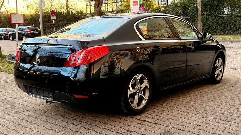 Gebraucht Peugeot 508 Active 156 PS (114 kW) 2011 Schwarz Limousine