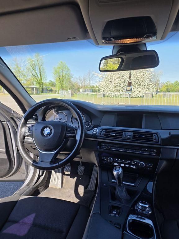 Gebraucht BMW 523 204 PS (150 kW) 2011 Grau Limousine