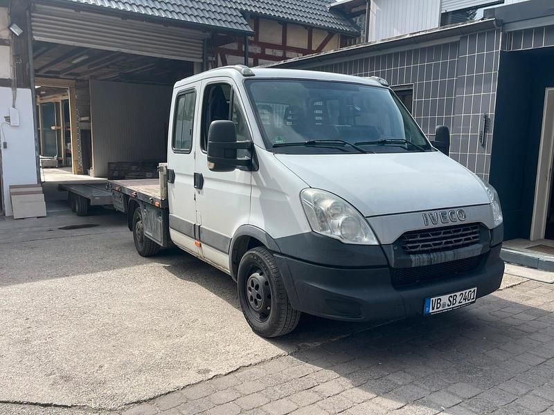 Gebraucht Iveco Daily 131 PS (96 kW) 2013 Weiß Limousine