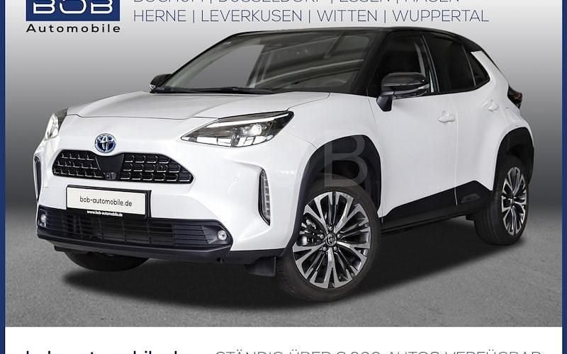 Weiß Gebraucht 2023 Toyota Yaris Cross Elegant SUV | 26.750 € (Fairer Preis) - Bild 1/4