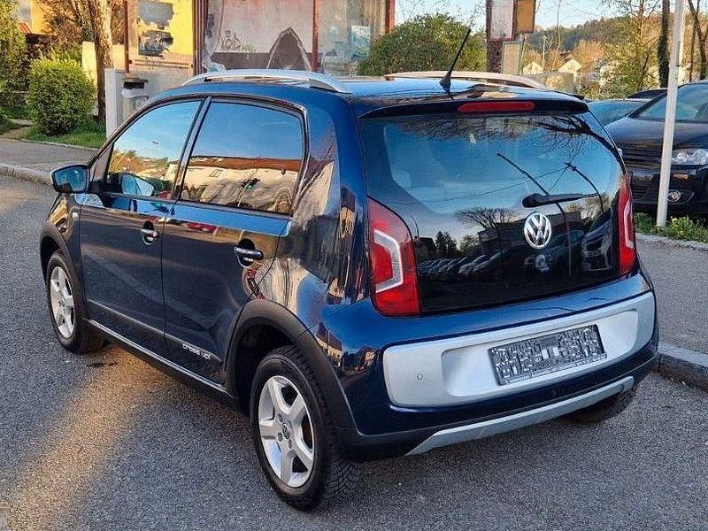 Gebraucht VW cross up! 75 PS (55 kW) 2015 Blau Kleinwagen