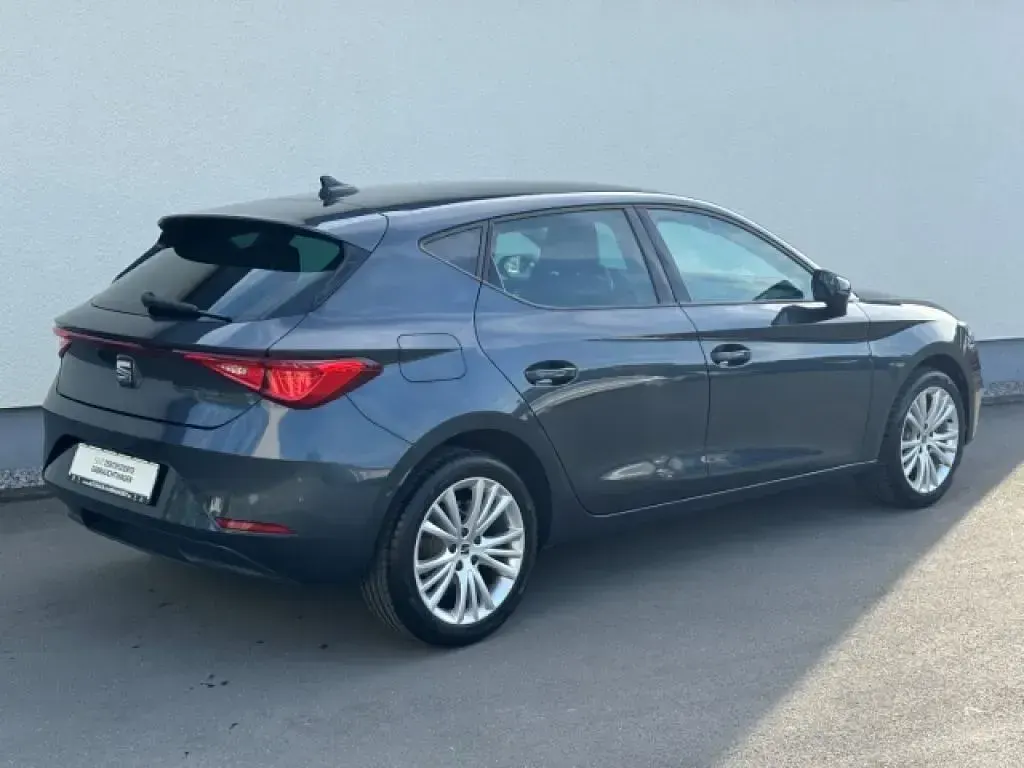 Gebraucht Seat Leon Style 110 PS (80 kW) 2024 Magnetic grau (metallic) Limousine